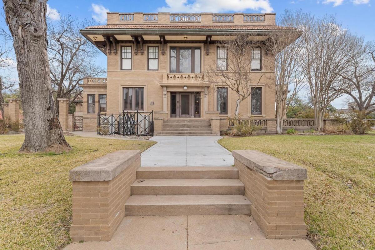 Villa Historic Migel House In Downtown Waco Exterior foto
